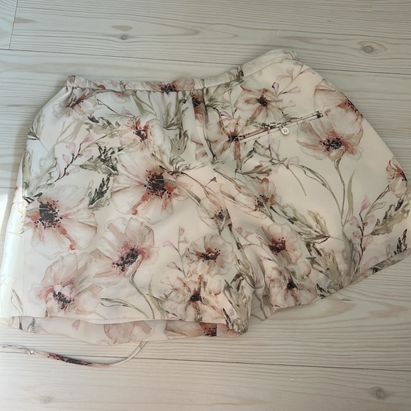 Haute hippie silk shorts - Picture 2 of 5